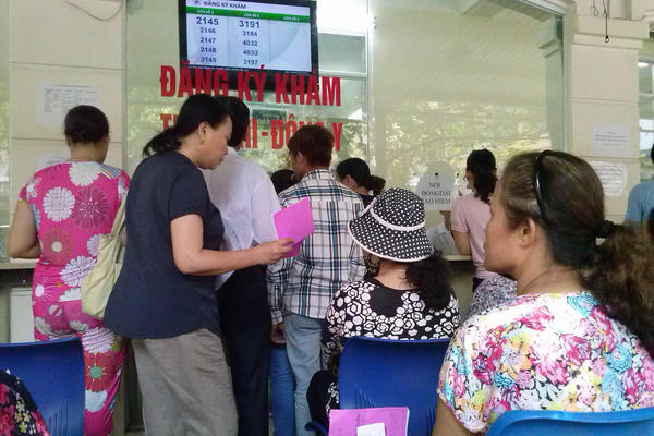 Khám sức khỏe định kỳ: Miễn phí cho nhóm ưu tiên