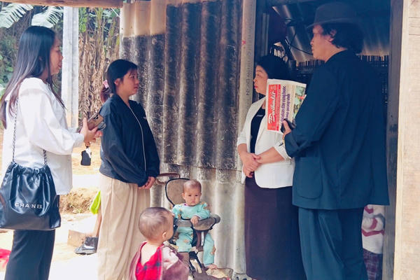 Người Mặt trận ở Bản Phiệt Người Mặt trận ở Bản Phiệt