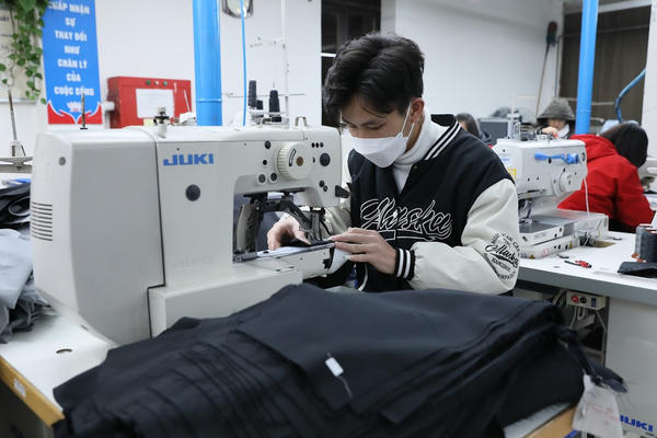 Định vị giá trị dệt may trên thương mại điện tử