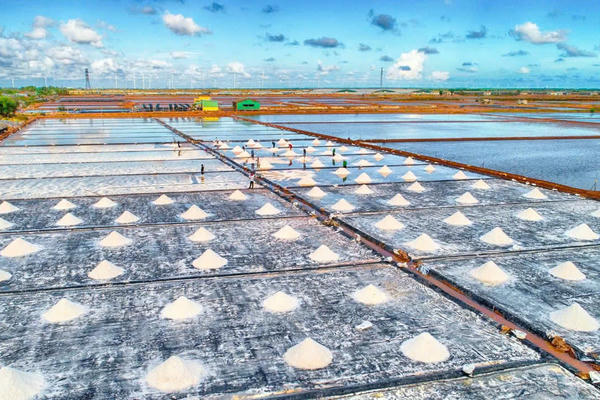 Diêm dân kỳ vọng mùa muối mới Diêm dân kỳ vọng mùa muối mới