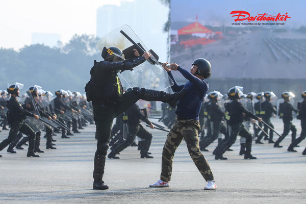 Sức mạnh của các lực lượng bảo vệ an ninh, an toàn tuyệt đối cho Đại hội XIV