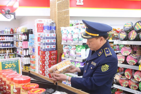 Tăng cường kiểm tra chống buôn lậu dịp Tết