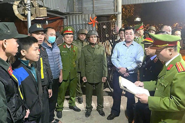 Không có chuyện “nhặt” được tiền “rơi” vào tài khoản