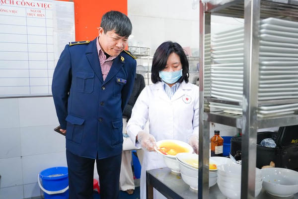 Hà Nội: nhiều giải pháp ngăn chặn thực phẩm bẩn 