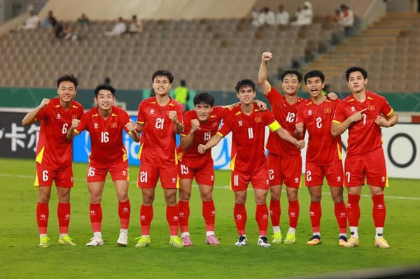 Thắng nghẹt thở U23 UAE 3-2, U23 Việt Nam vào bán kết châu Á 2026