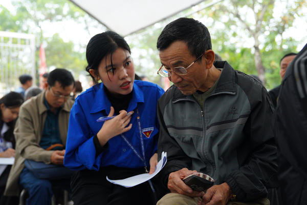 Sinh viên Y - Dược học cổ truyền chung tay chăm sóc sức khoẻ cộng đồng