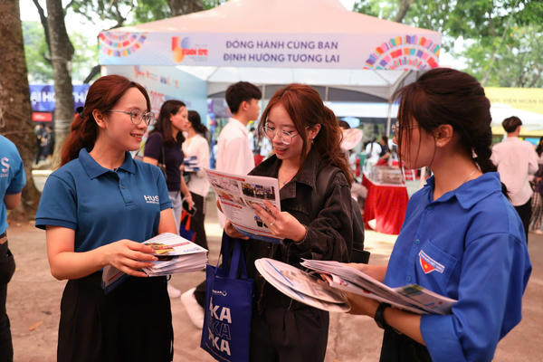 Bỏ tổ hợp truyền thống, thí sinh loay hoay điều chỉnh chiến lược xét tuyển