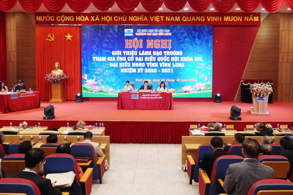 Hiệu trưởng Trường Đại học Cửu Long được giới thiệu tham gia ứng cử Đại biểu HĐND tỉnh Vĩnh Long