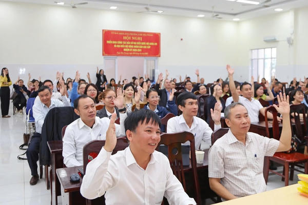 Khánh Hòa: Các phường lấy ý kiến giới thiệu người ứng cử đại biểu HĐND các cấp Khánh Hòa: Các phường lấy ý kiến giới thiệu người ứng cử đại biểu HĐND các cấp