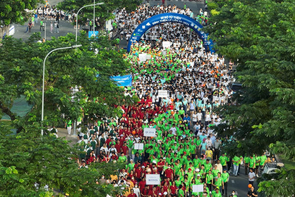 TP Hồ Chí Minh tổ chức đi bộ từ thiện, vận động 2,3 tỷ đồng hỗ trợ người nghèo