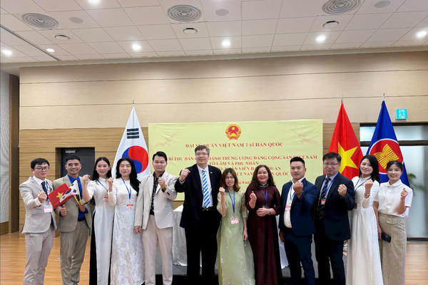 Khơi thông nguồn lực để trí thức kiều bào tiếp tục cống hiến