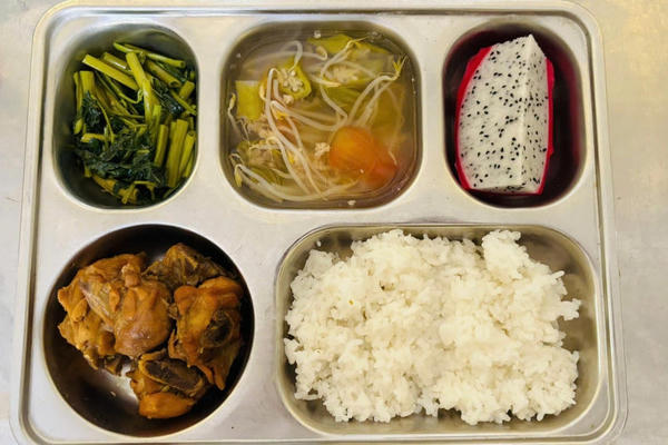 Nỗi lo bữa ăn bán trú Nỗi lo bữa ăn bán trú