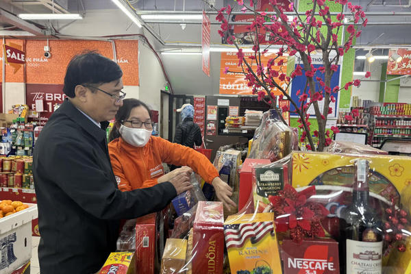 Thị trường quà Tết Bính Ngọ 2026: Hàng Việt chiếm ưu thế