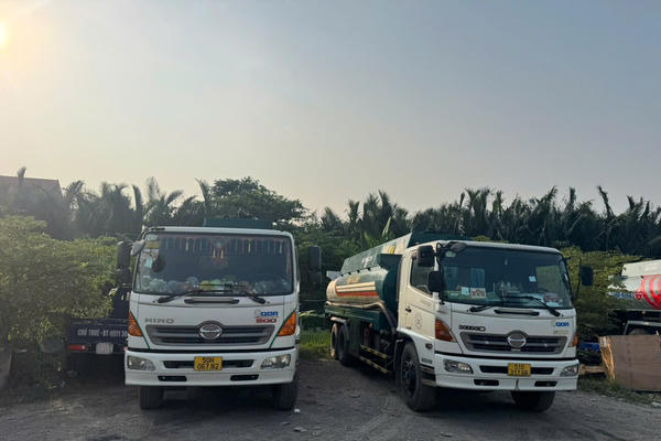 TP Hồ Chí Minh: Khởi tố đường dây 'sản xuất, buôn bán hàng giả' là xăng RON A95 