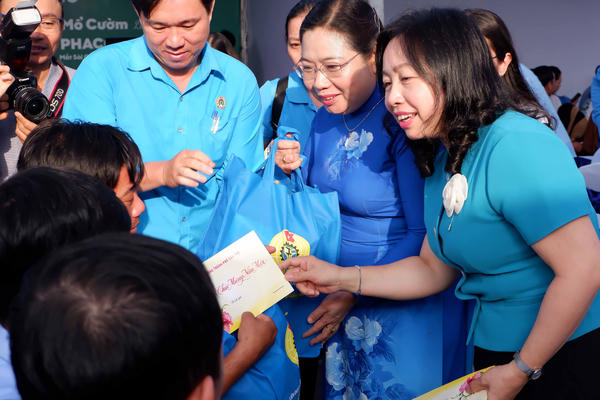 Cần Thơ: Khai mạc Chương trình “Tết Sum vầy - Xuân ơn Đảng” năm 2026