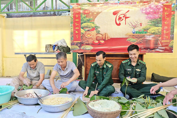 Đà Nẵng: Bánh chưng nghĩa tình gắn kết lực lượng biên phòng và ngư dân Sơn Trà