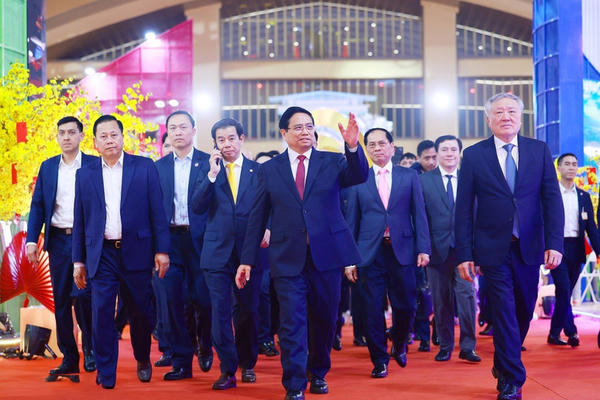 Hội chợ Mùa Xuân là "tiếng trống khai hội" báo hiệu sự khởi đầu thuận lợi