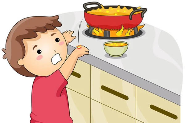 Tai nạn thường gặp ở trẻ nhỏ dịp Tết và cách phòng tránh