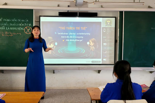 Lan tỏa thông điệp “Thanh xuân không khói” bằng công nghệ số