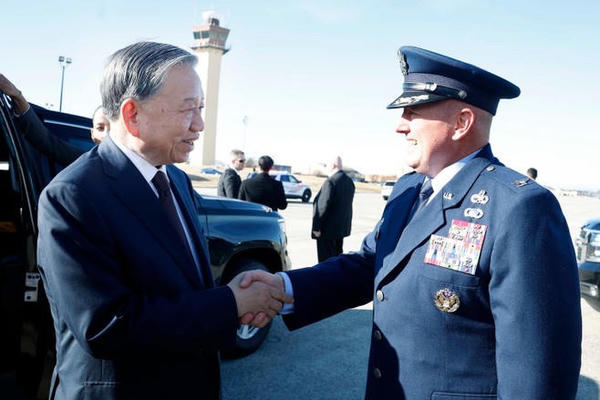 Lễ tiễn Tổng Bí thư Tô Lâm tại sân bay quân sự Andrews