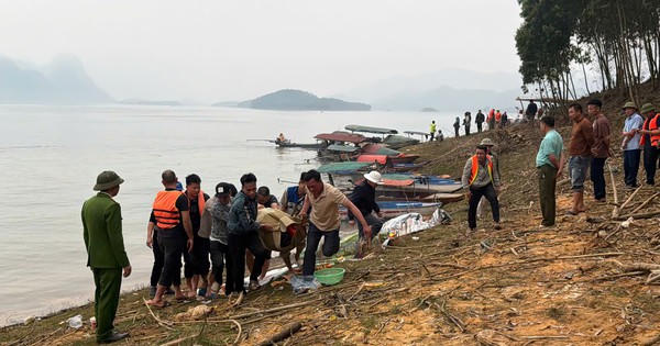 Khắc phục hậu quả vụ tai nạn giao thông đường thủy đặc biệt nghiêm trọng trên hồ Thác Bà