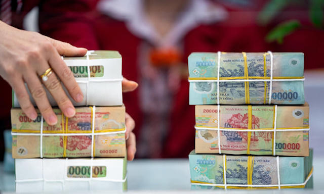 Lãi suất ngân hàng biến động