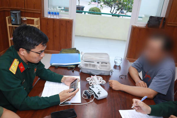 Đà Nẵng: Tạm giữ flycam bay trái phép gần sân bay quốc tế