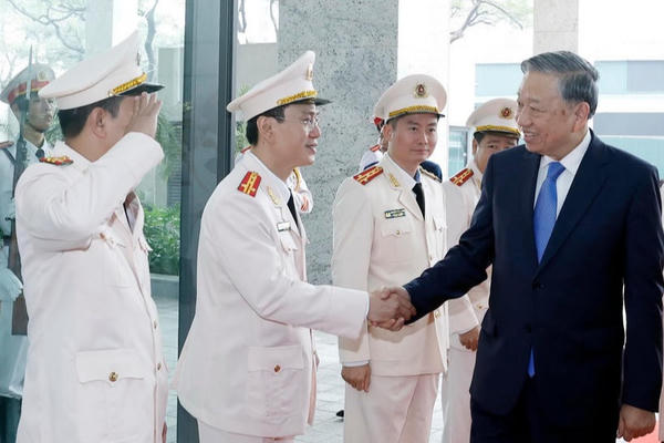 Tổng Bí thư Tô Lâm thăm và chúc Tết cán bộ, chiến sỹ Cục An ninh điều tra