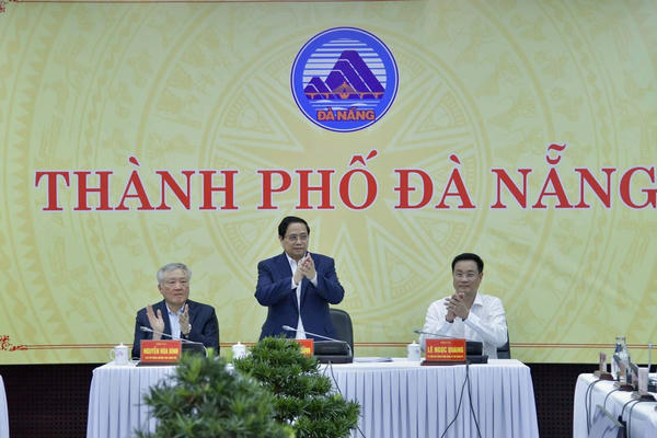 Thủ tướng Chính phủ Phạm Minh Chính làm việc với Ban Thường vụ Thành ủy Đà Nẵng