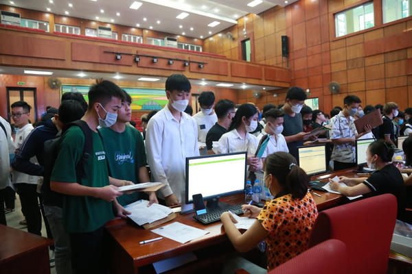 Tuyển sinh đại học 2026: Xu thế xét tuyển tổng hợp Tuyển sinh đại học 2026: Xu thế xét tuyển tổng hợp