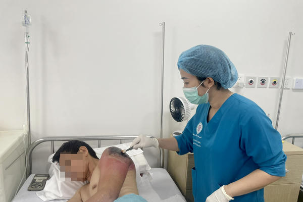 Nguy cơ nhiễm trùng từ thói quen tự điều trị tại nhà