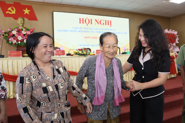 Ứng cử viên Nguyễn Quỳnh Liên: ‘Cá nhân tôi sẽ tăng cường giữ mối liên hệ với cử tri, đa dạng hóa các hình thức tiếp xúc’