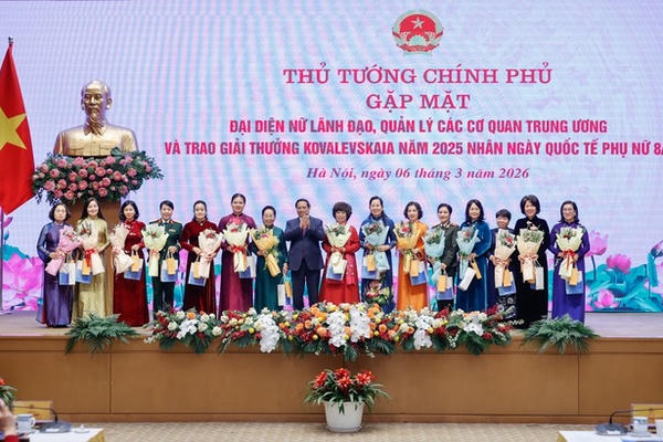 Thủ tướng: Phụ nữ Việt Namlực lượng nòng cốt, nhân tố kiến tạo tiến trình đổi mới và phát triển