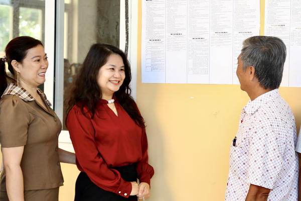 Bà Nguyễn Quỳnh Liên cam kết lắng nghe và phản ánh đầy đủ ý kiến cử tri