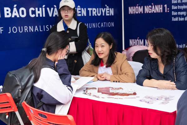 Tuyển sinh đại học 2026: Chuẩn hóa cách quy đổi điểm chứng chỉ ngoại ngữ