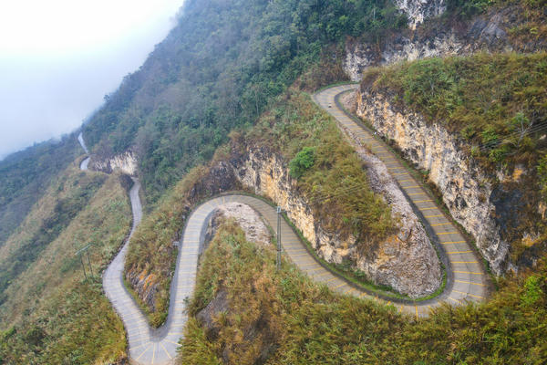 Giữ màu xanh trên “nóc nhà” Pù Luông