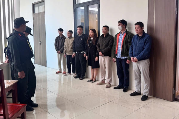 Lật tẩy đường dây 'thần y' dỏm bán thuốc xương khớp, thu lợi hơn 227 tỷ đồng