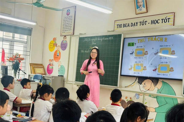 Hà Nội hướng tới 100% trường phổ thông ứng dụng AI