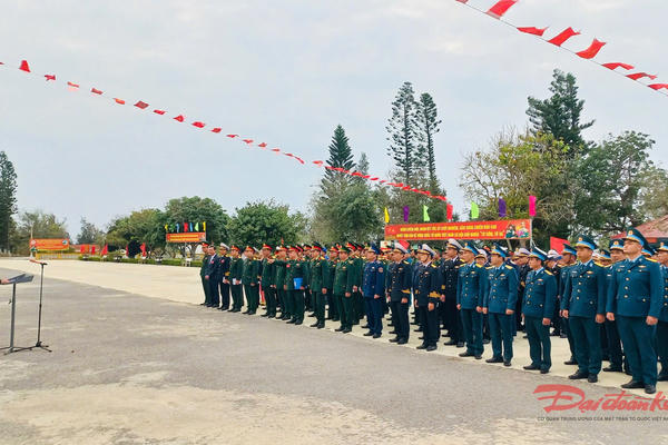 Ngày hội bầu cử sớm tại Bạch Long Vĩ diễn ra trang nghiêm, dân chủ Ngày hội bầu cử sớm tại Bạch Long Vĩ diễn ra trang nghiêm, dân chủ