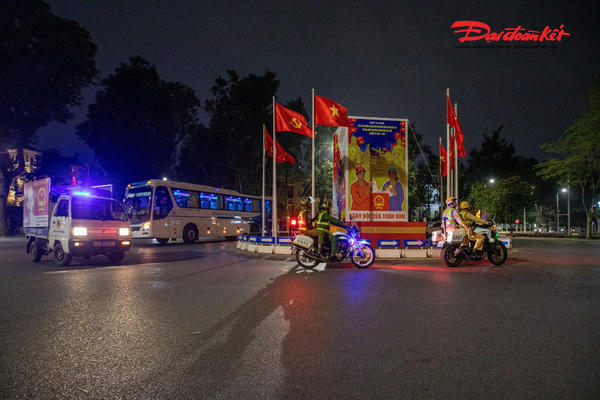 Công an Hà Nội siết chặt tuần tra đêm, bảo vệ an toàn ngày bầu cử
