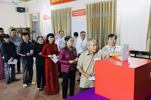 Cử tri Đất Tổ lựa chọn những đại biểu chất lượng nhất, xứng đáng nhất Cử tri Đất Tổ lựa chọn những đại biểu chất lượng nhất, xứng đáng nhất