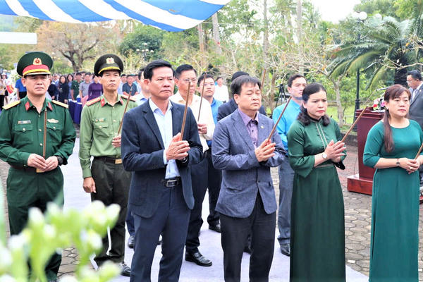 Quảng Ngãi: Tưởng niệm 58 năm Ngày 504 đồng bào Sơn Mỹ bị thảm sát Quảng Ngãi: Tưởng niệm 58 năm Ngày 504 đồng bào Sơn Mỹ bị thảm sát