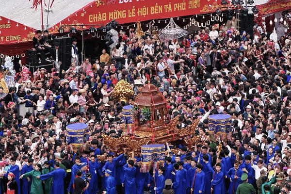 Sắc màu văn hóa đặc sắc tại Lễ hội Kỳ Cùng - Tả Phủ