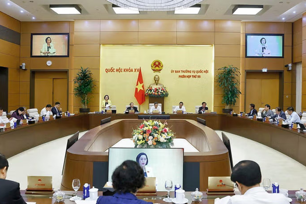 Thi đua, khen thưởng: Không nhất thiết được tặng khen thưởng ở mức thấp mới được khen thưởng ở mức cao 