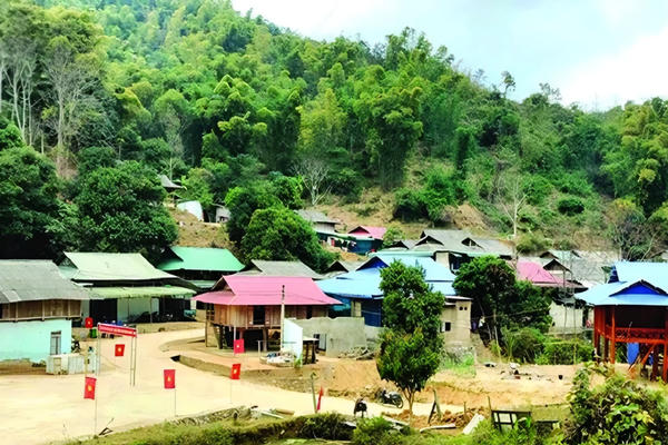 Chuyện thoát nghèo ở bản Lách