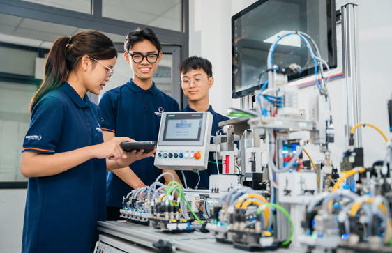 Nỗi lo của người trẻ trong thời đại AI