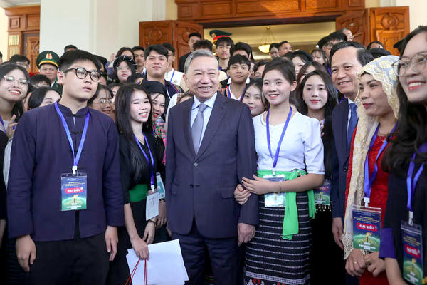 Thanh niên với tương lai đất nước