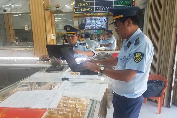 Đồng Tháp siết chặt quản lý doanh nghiệp kinh doanh vàng giả mạo nhãn hiệu
