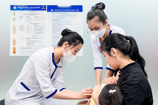 Chủ động phòng bệnh não mô cầu