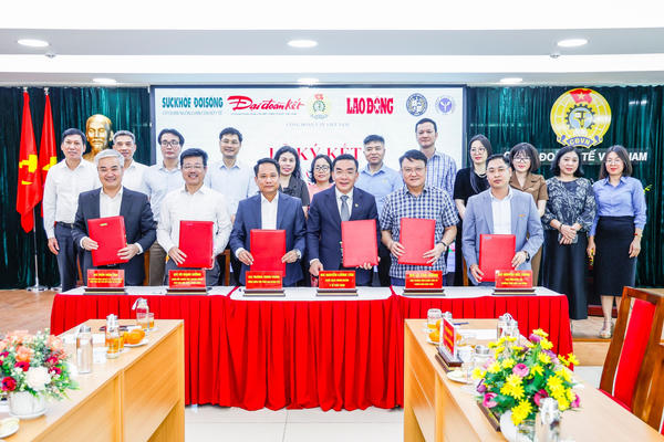 Báo Đại đoàn kết ký kết chương trình phối hợp tuyên truyền với Công đoàn Y tế Việt Nam